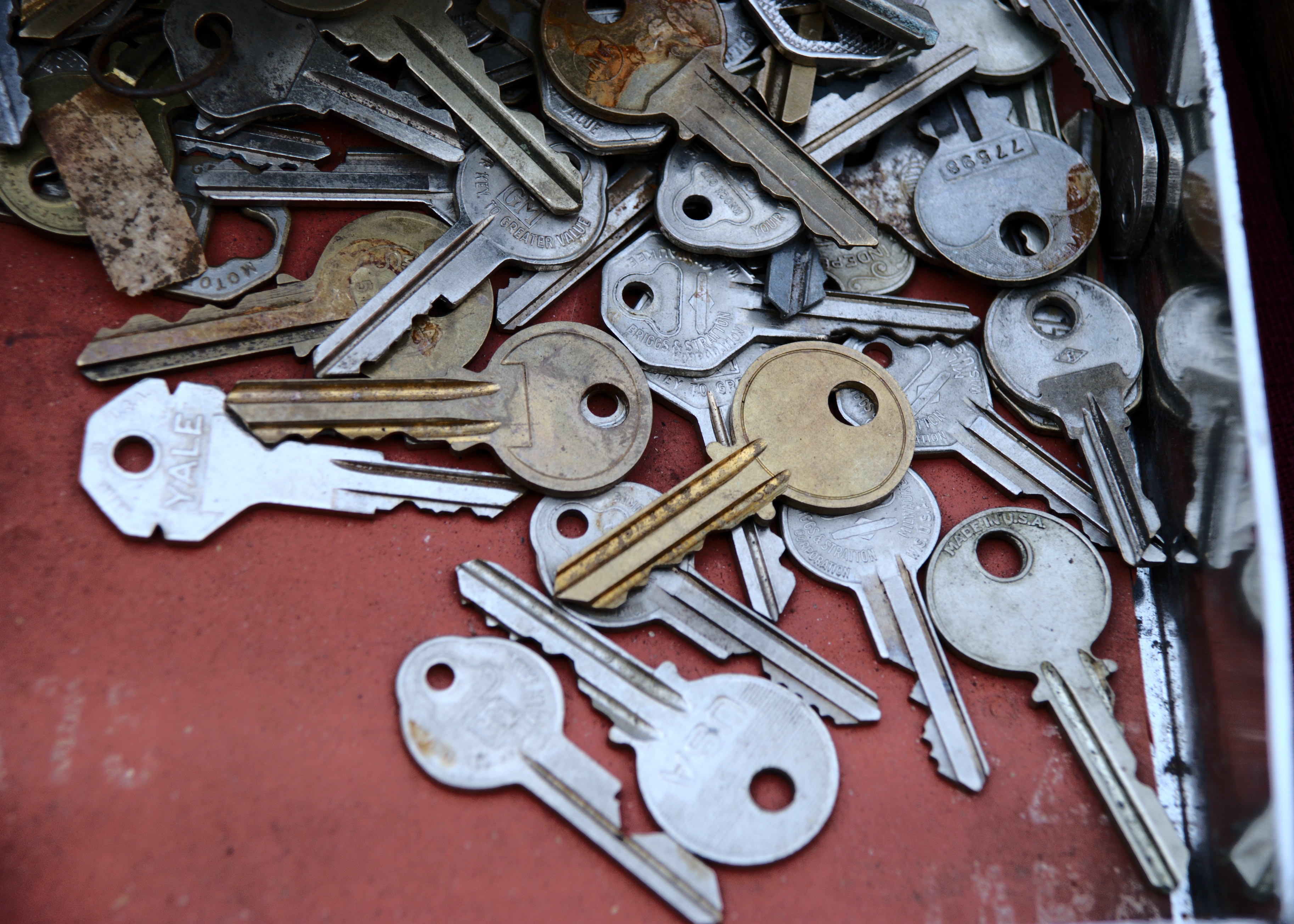 Symmetric encryption with Caesar Cypher